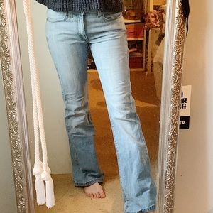 LEVIS FLARE JEANS